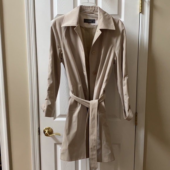 Liz Claiborne trench - Picture 2 of 6